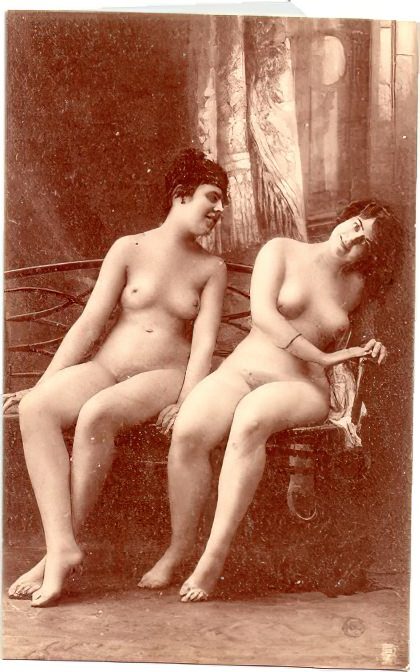 Volume 1 of Black and White Image of Naked / Nude Woman in the Classic Retro Period Volume 1 of Black and White Photo of Naked / Nude Women and Girls in the Vintage Era