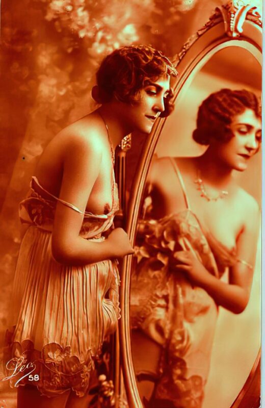 Volume 1 of Black and White Image of Naked / Nude Woman in the Classic Retro Period Volume 1 of Black and White Photo of Naked / Nude Women and Girls in the Vintage Era