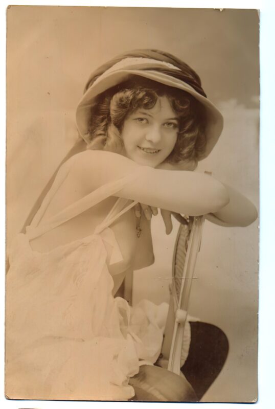 Volume 1 of Black and White Image of Naked / Nude Woman in the Classic Retro Period Volume 1 of Black and White Photo of Naked / Nude Women and Girls in the Vintage Era