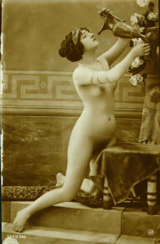 Volume 1 of Black and White Image of Naked / Nude Woman in the Classic Retro Period Volume 1 of Black and White Photo of Naked / Nude Women and Girls in the Vintage Era