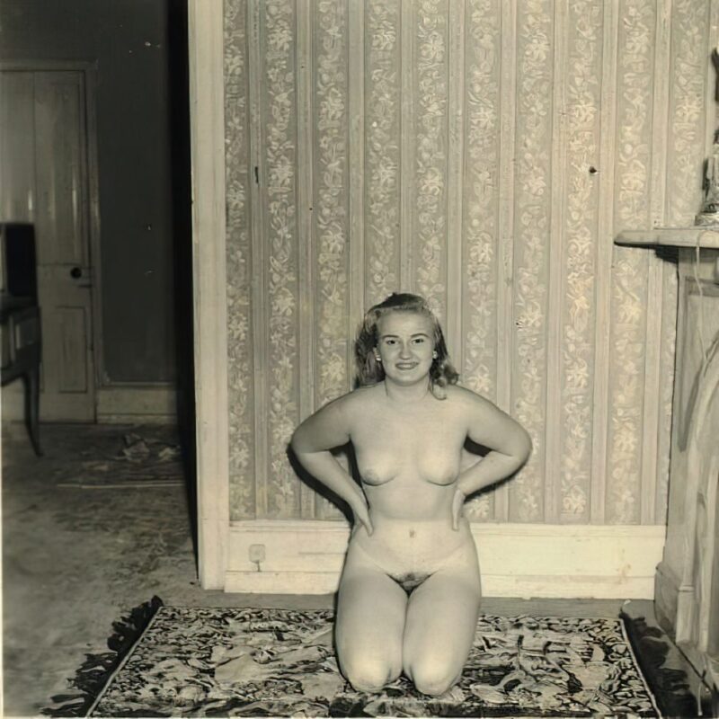 Retro Girls naked in the 1960's Vintage Erotica and Photo Image Galleries of Classic Women Nude in the 1960's