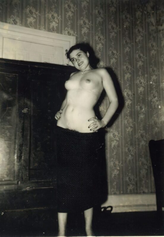 Retro Girls naked in the 1960's Vintage Erotica and Photo Image Galleries of Classic Women Nude in the 1960's