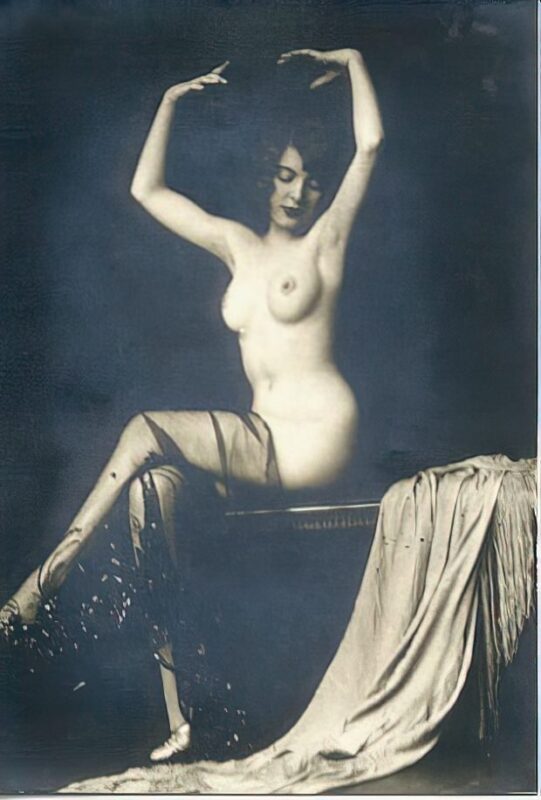 Photo 307 - Vintage Nude Girl Mixed, Upscaled - Volume 7 Photo 307 - Vintage Nude Girl Mixed, Upscaled - Volume 7
