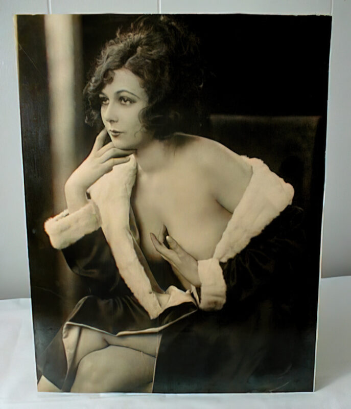 Photo 308 - Vintage Nude Girl Mixed, Upscaled - Volume 7 Photo 308 - Vintage Nude Girl Mixed, Upscaled - Volume 7