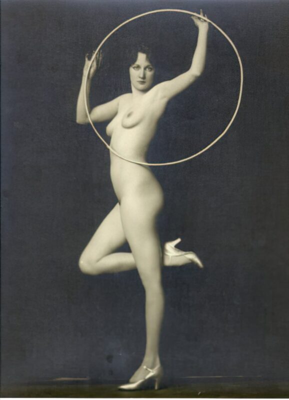 Photo 311 - Vintage Nude Girl Mixed, Upscaled - Volume 7 Photo 311 - Vintage Nude Girl Mixed, Upscaled - Volume 7